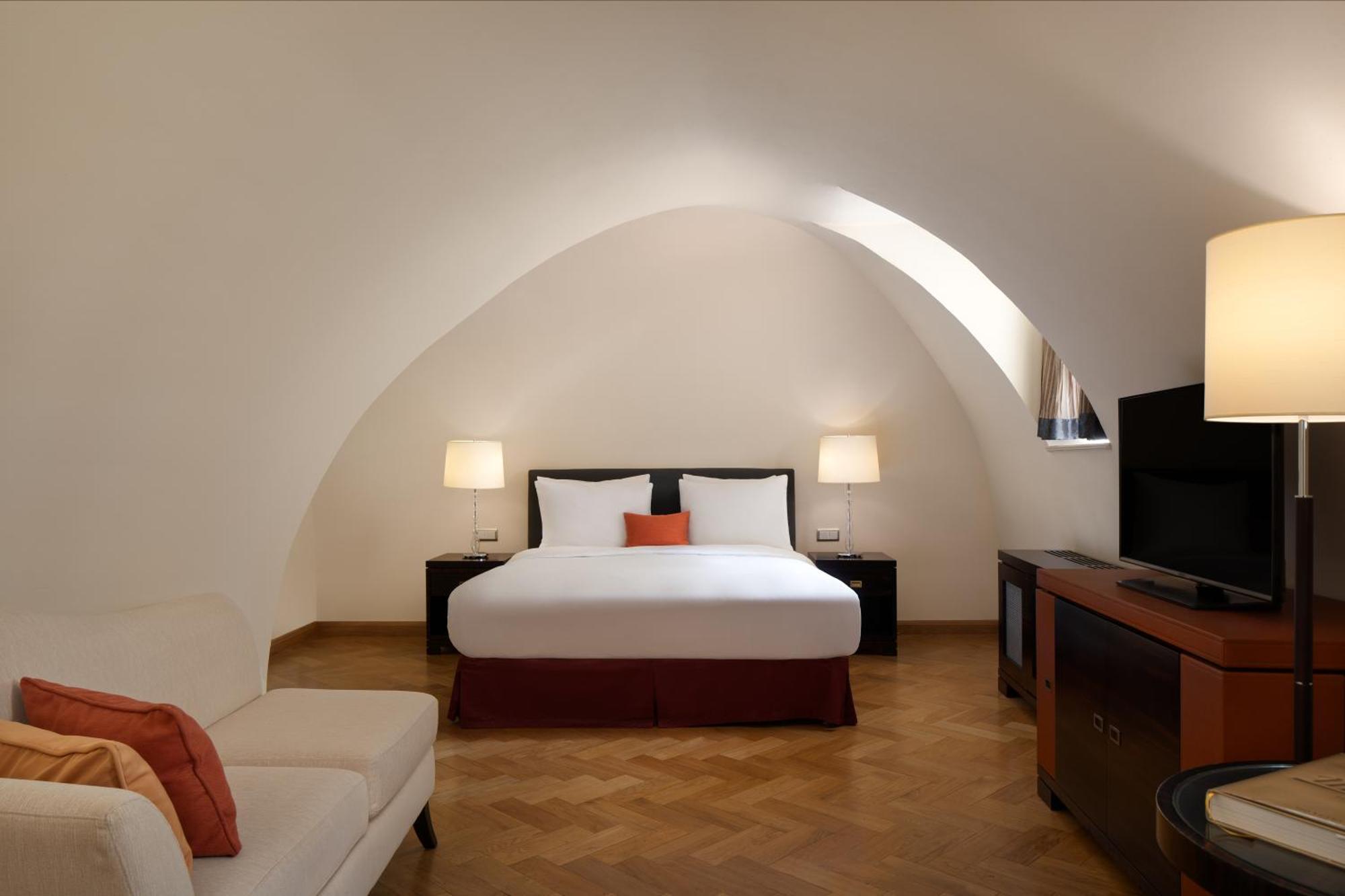 Mandarin Oriental, Prague Hotel Exterior foto